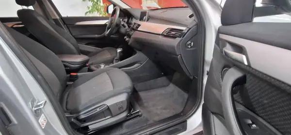 BMW X1 2021 - 23900 EUR, 43342 km - AUTO.MOTO.pt - 43342km - foto 10 de 24
