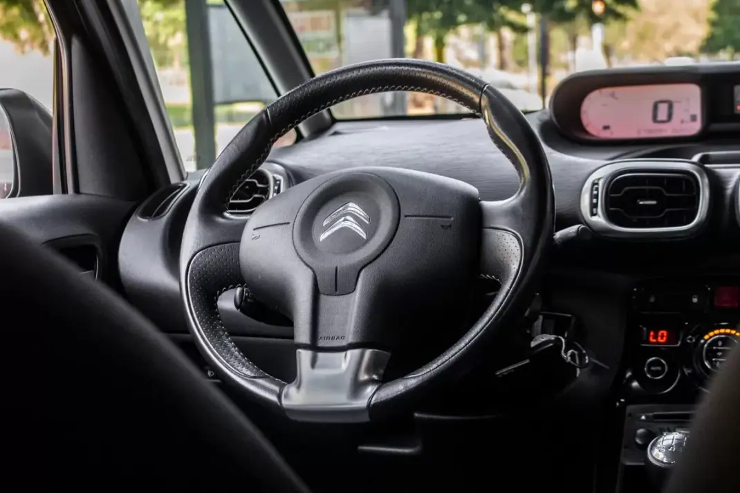 Citroën C3 Picasso 2017 - 7450 EUR, 79899 km - AUTO.MOTO.pt - 79899km - foto 25 de 27