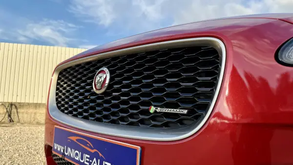 Jaguar E-Pace 2019 - 24500 EUR, 164000 km - AUTO.MOTO.pt - 164000km - foto 4 de 64