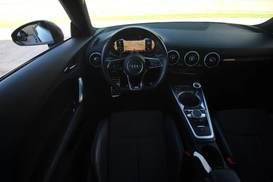 Audi TT Coupé 2016 - 22990 EUR, 184000 km - AUTO.MOTO.pt - 184000km - foto 11 de 24