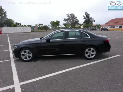 Mercedes-Benz E 220 2017 - 24500 EUR, 181000 km - AUTO.MOTO.pt - 181000km - foto 11 de 20