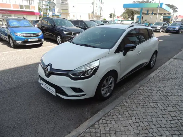 Renault Clio Sport Tourer 2018 - 9250 EUR, 135500 km - AUTO.MOTO.pt - 135500km - foto 3 de 16