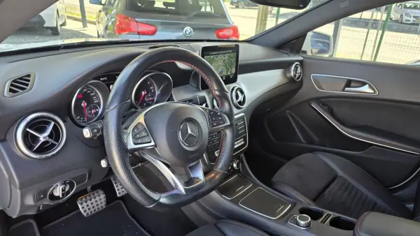 Mercedes-Benz CLA 220 2017 - 21990 EUR, 169000 km - AUTO.MOTO.pt - 169000km - foto 6 de 7