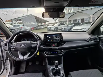 Hyundai i30 2020 - 13000 EUR, 123500 km - AUTO.MOTO.pt - 123500km - foto 14 de 25