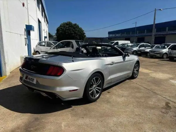 Ford Mustang 2016 - 42490 EUR, 94773 km - AUTO.MOTO.pt - 94773km - foto 6 de 20