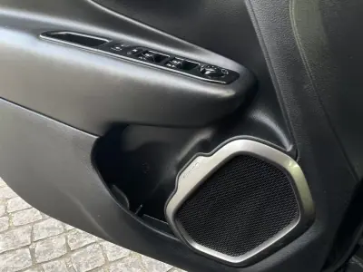 Jeep Renegade 2019 - 15500 EUR, 106977 km - AUTO.MOTO.pt - 106977km - foto 35 de 39