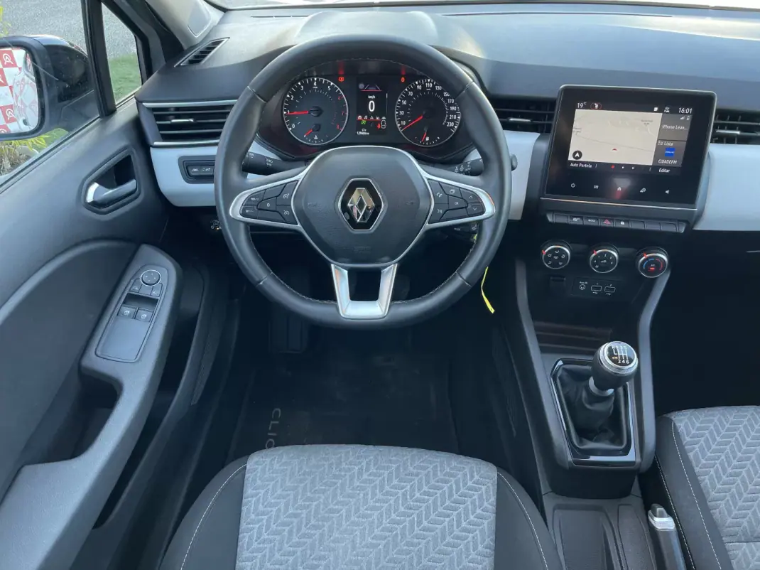 Renault Clio 2021 - 12490 EUR, 129465 km - AUTO.MOTO.pt - 129465km - foto 10 de 22