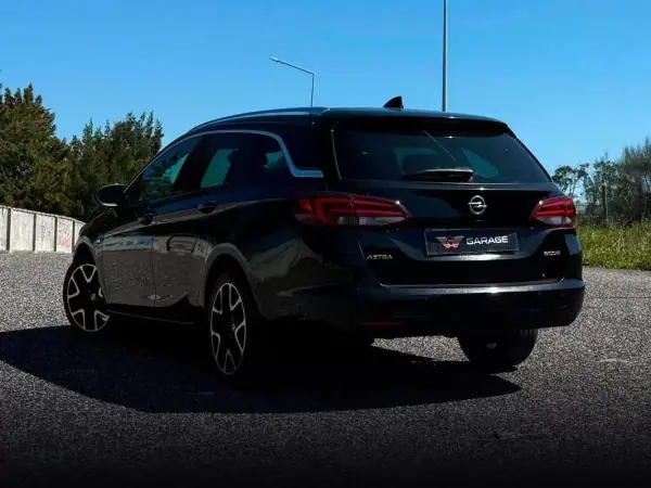 Opel Astra Sports Tourer 2016 - 9490 EUR, 170000 km - AUTO.MOTO.pt - 170000km - foto 3 de 17