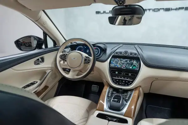 Aston Martin DBX 2020 - 149950 EUR, 55000 km - AUTO.MOTO.pt - 55000km - foto 20 de 53