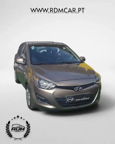 Hyundai i20 2013 - 4250 EUR, 200000 km - AUTO.MOTO.pt - 200000km - foto 4 de 8