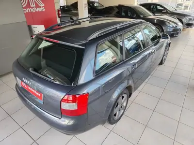 Audi A4 Avant 2004 - 6250 EUR, 348000 km - AUTO.MOTO.pt - 348000km - foto 12 de 34