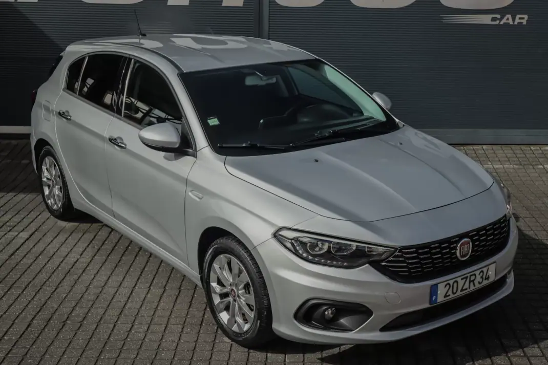 Fiat Tipo 2019 - 11880 EUR, 100620 km - AUTO.MOTO.pt - 100620km - foto 20 de 22