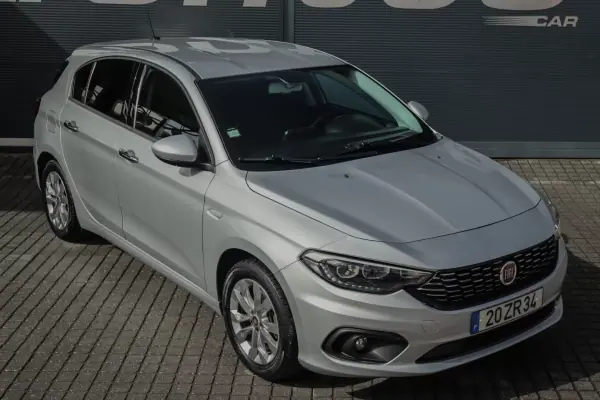 Fiat Tipo 2019 - 11880 EUR, 100620 km - AUTO.MOTO.pt - 100620km - foto 20 de 22