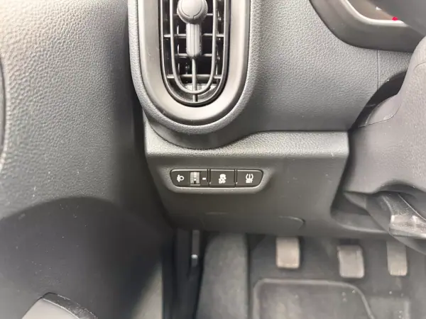 Kia Picanto 2025 - 15490 EUR, 17377 km - AUTO.MOTO.pt - 17377km - foto 16 de 26