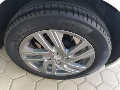 Peugeot 208 2022 - 14200 EUR, 68973 km - 68973km - foto 9 de 18