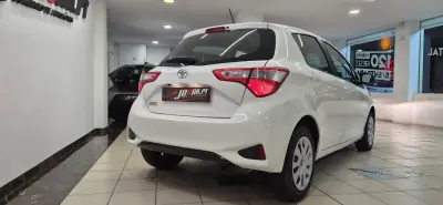 Toyota Yaris 2020 - 12990 EUR, 61278 km - AUTO.MOTO.pt - 61278km - foto 6 de 39