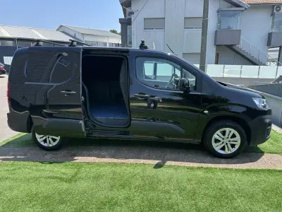 Citroën Berlingo 1.5 Hdi 2020 - 12900 EUR, 120000 km - AUTO.MOTO.pt - 120000km - foto 15 de 53