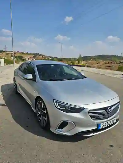 Opel Insignia Grand Sport 2018 - 29850 EUR, 86000 km - AUTO.MOTO.pt - 86000km - foto 2 de 15