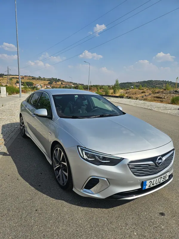 Opel Insignia Grand Sport 2018 - 29850 EUR, 86000 km - AUTO.MOTO.pt - 86000km - foto 2 de 15