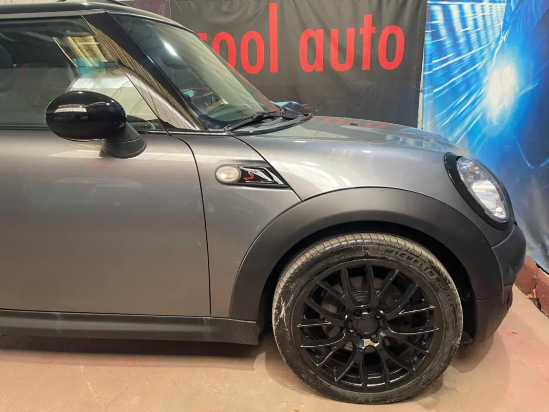 MINI Cooper S 2008 - 8999 EUR, 158000 km - AUTO.MOTO.pt - 158000km - foto 29 de 48