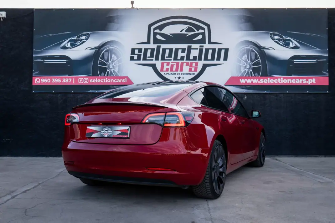 Tesla Model 3 2022 - 32900 EUR, 57000 km - AUTO.MOTO.pt - 57000km - foto 4 de 26