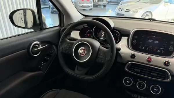 Fiat 500X 2018 - 11990 EUR, 156250 km - AUTO.MOTO.pt - 156250km - foto 29 de 33