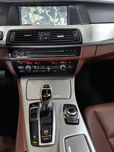 BMW 520 2012 - 17999 EUR, 200000 km - AUTO.MOTO.pt - 200000km - foto 26 de 35