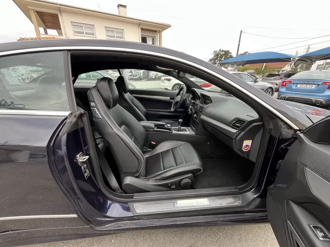 Mercedes-Benz E 250 2010 - 15950 EUR, 324000 km - AUTO.MOTO.pt - 324000km - foto 20 de 28