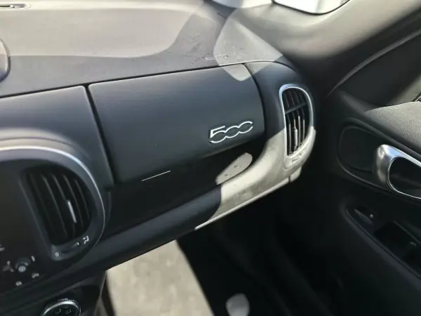 Fiat 500L 2018 - 11490 EUR, 80000 km - AUTO.MOTO.pt - 80000km - foto 47 de 48