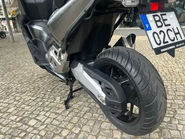 Honda Forza 2023 - 9350 EUR, 11932 km - AUTO.MOTO.pt - 11932km - foto 6 de 12