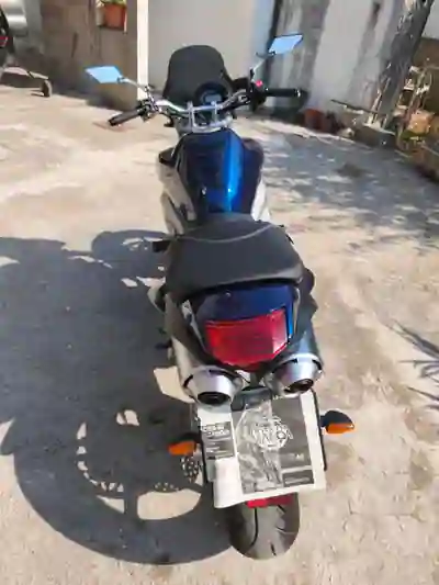 Yamaha FZ 6 2004 - 3000 EUR, 10487 km - 10487km - foto 6 de 7