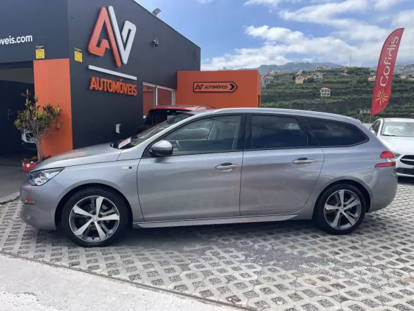 Peugeot 308 SW 2016 - 12950 EUR, 88908 km - AUTO.MOTO.pt - 88908km - foto 4 de 12