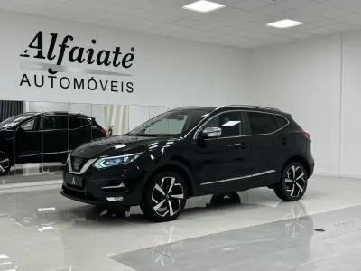 Nissan Qashqai 2017 - 16890 EUR, 117000 km - AUTO.MOTO.pt - 117000km - foto 6 de 40