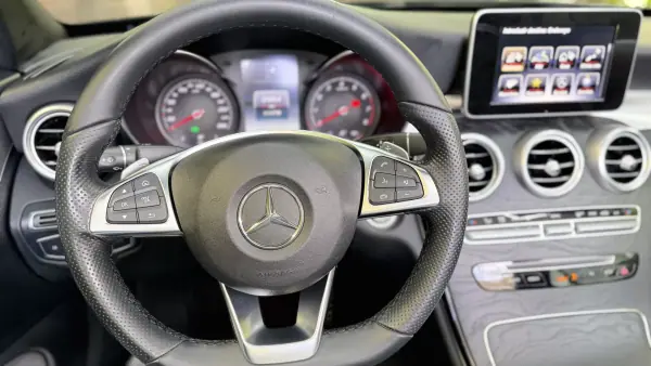 Mercedes-Benz C 180 2018 - 31500 EUR, 111500 km - AUTO.MOTO.pt - 111500km - foto 16 de 29