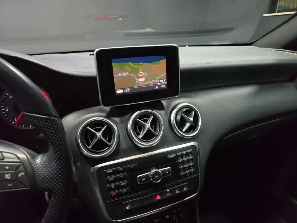 Mercedes-Benz A 180 2014 - 18250 EUR, 185000 km - AUTO.MOTO.pt - 185000km - foto 11 de 21