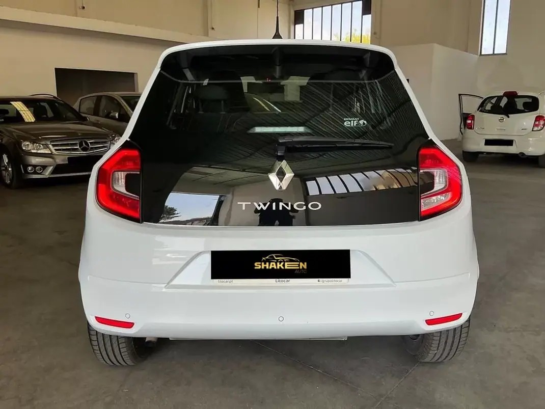 Renault Twingo 2019 - 10690 EUR, 38142 km - 38142km - foto 6 de 13