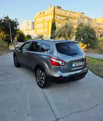 Nissan Qashqai +2 2012 - 7500 EUR, 227000 km - 227000km - foto 7 de 12