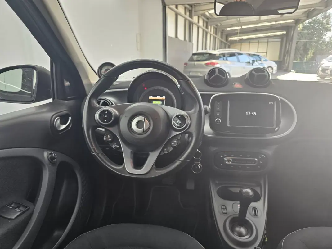 Smart ForFour 2019 - 11000 EUR, 70757 km - 70757km - foto 10 de 29