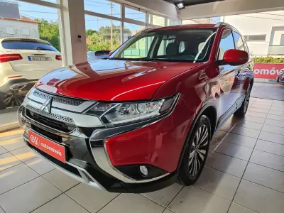 Mitsubishi Outlander 2021 - 18900 EUR, 141000 km - AUTO.MOTO.pt - 141000km - foto 5 de 37