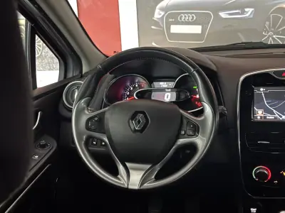 Renault Clio Sport Tourer 2016 - 10990 EUR, 88915 km - AUTO.MOTO.pt - 88915km - foto 18 de 19