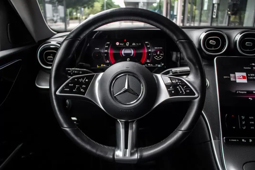 Mercedes-Benz C 300 2023 - 39900 EUR, 69493 km - AUTO.MOTO.pt - 69493km - foto 13 de 41