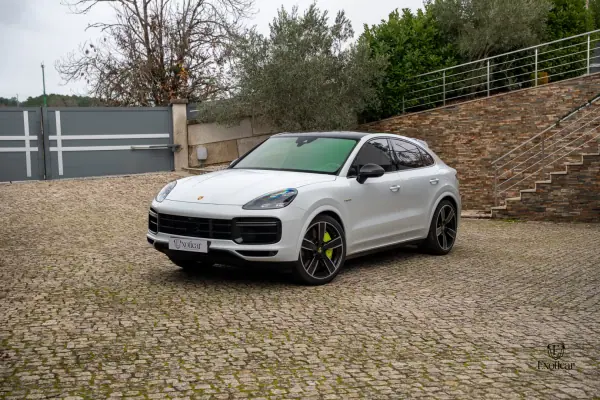 Porsche Cayenne Coupé 2022 - 108888 EUR, 92000 km - AUTO.MOTO.pt - 92000km - foto 4 de 65