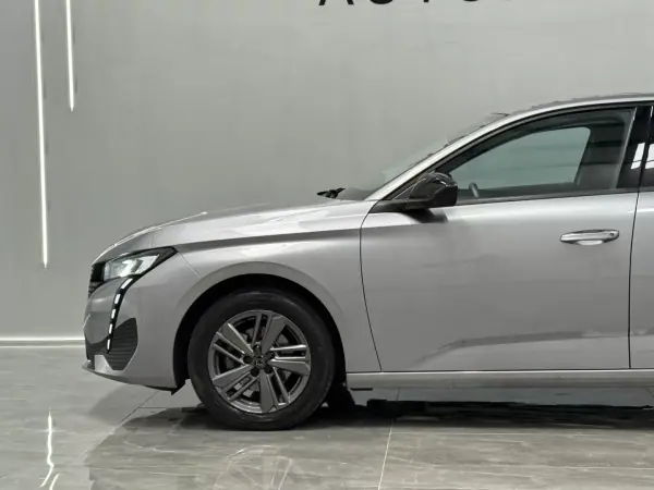 Peugeot 308 2024 - 19890 EUR, 36500 km - AUTO.MOTO.pt - 36500km - foto 4 de 18