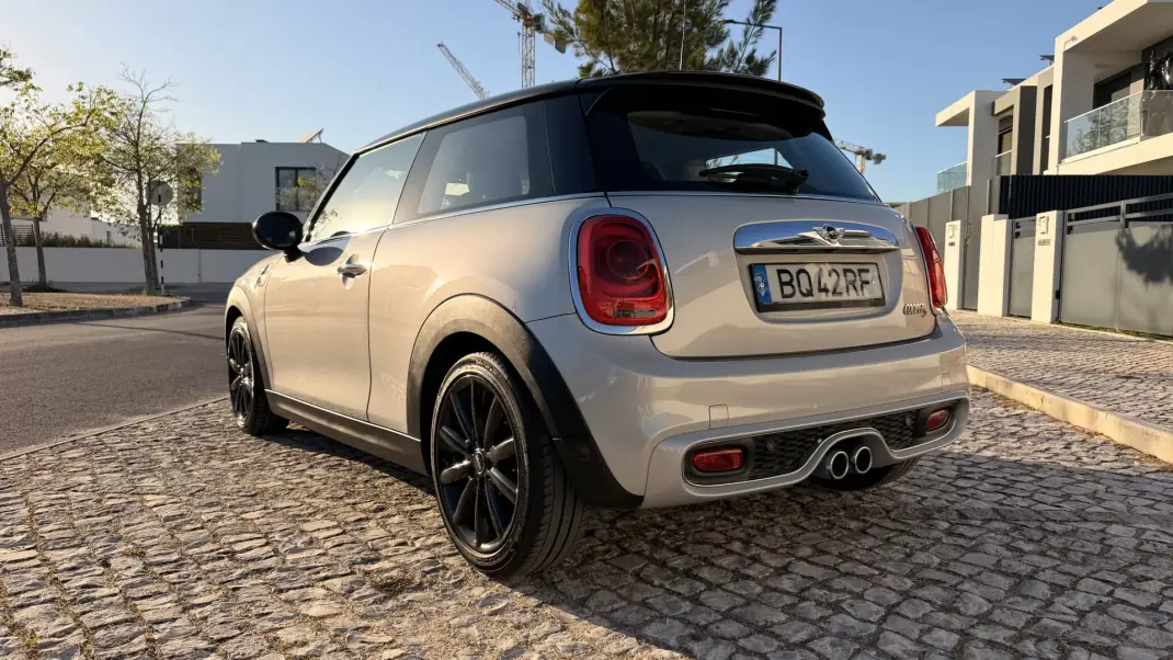MINI 3 Portas 2016 - 17990 EUR, 105971 km - AUTO.MOTO.pt - 105971km - foto 2 de 23