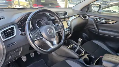 Nissan Qashqai 2019 - 18990 EUR, 110000 km - AUTO.MOTO.pt - 110000km - foto 16 de 31