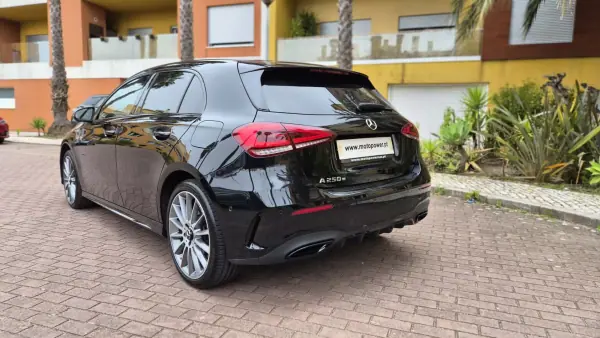 Mercedes-Benz A 250e 2021 - 26990 EUR, 90000 km - AUTO.MOTO.pt - 90000km - foto 3 de 21