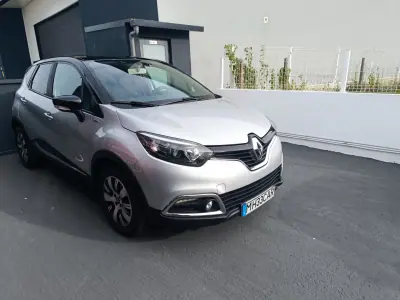 Renault Captur 2016 - 12490 EUR, 138211 km - AUTO.MOTO.pt - 138211km - foto 3 de 30