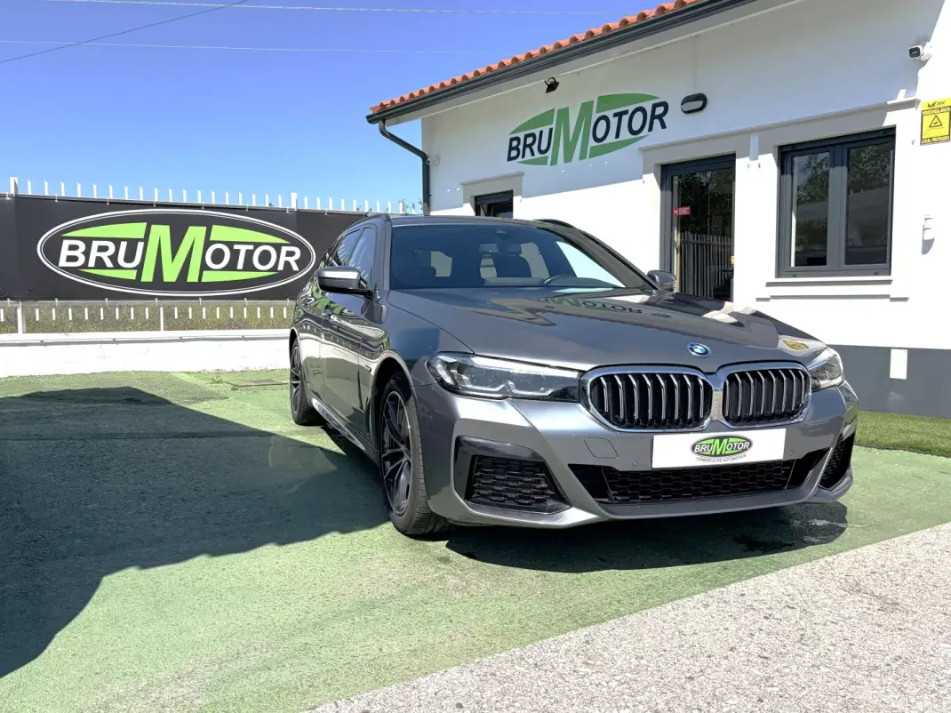 BMW 530 2022 - 35900 EUR, 82233 km - AUTO.MOTO.pt - 82233km - foto 1 de 20