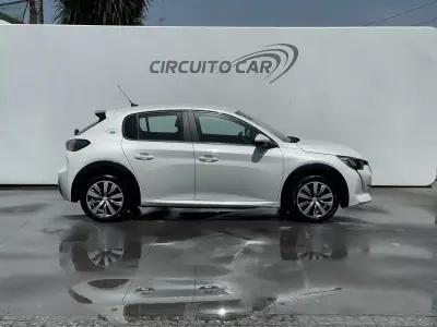 Peugeot e-208 2020 - 16250 EUR, 61819 km - AUTO.MOTO.pt - 61819km - foto 7 de 27