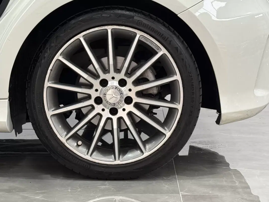 Mercedes-Benz A 180 2015 - 18990 EUR, 117000 km - AUTO.MOTO.pt - 117000km - foto 17 de 36